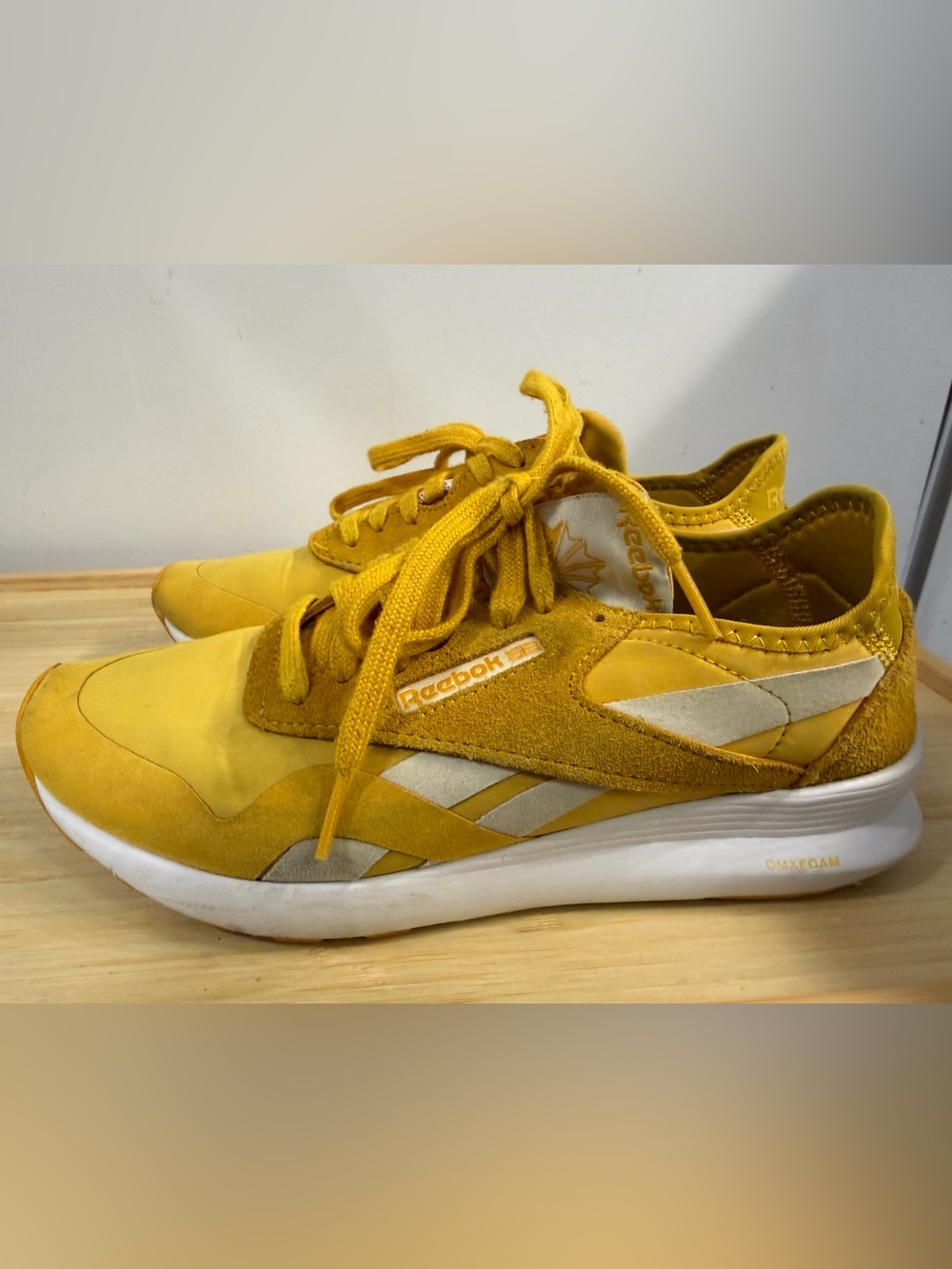 Women’s Reebok Sz. 8